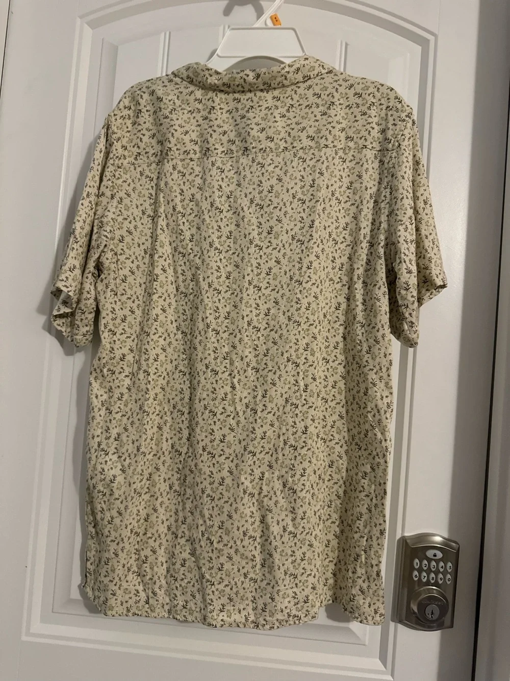 Cool Distortion boys size L 14 16 sage green floral short sleeve button up shirt